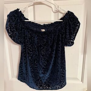 Hollister off shoulder velvet Crop Top Navy  Size S Women’s
